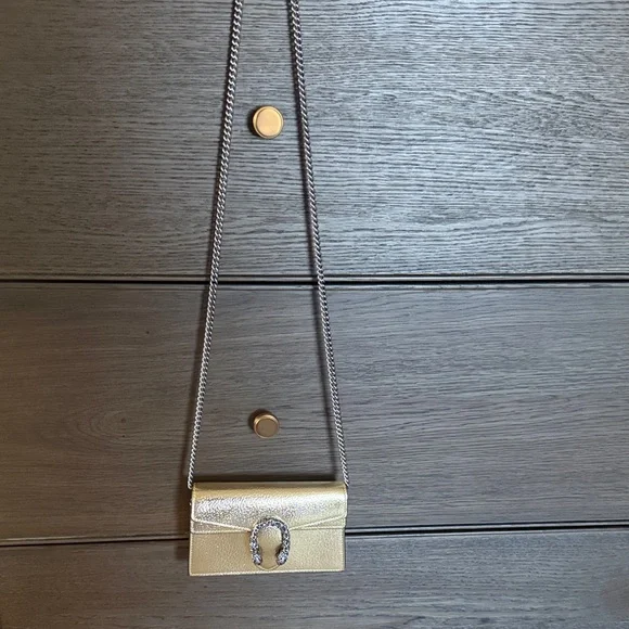 Gucci Gold Mini Dionysus Clutch with Chain Detail - Picture 2 of 6